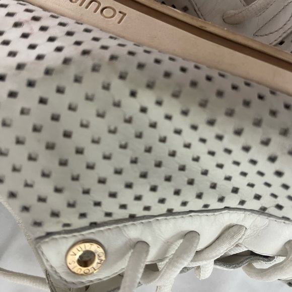 Louis Vuitton sneakers - Picture 5 of 11